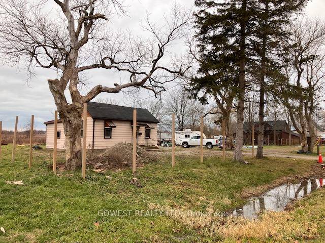 Welcome to the fabulous quaint town of Dunnville with quick access to Hamilton or Welland and within an hour and a half drive to downtown Toronto.