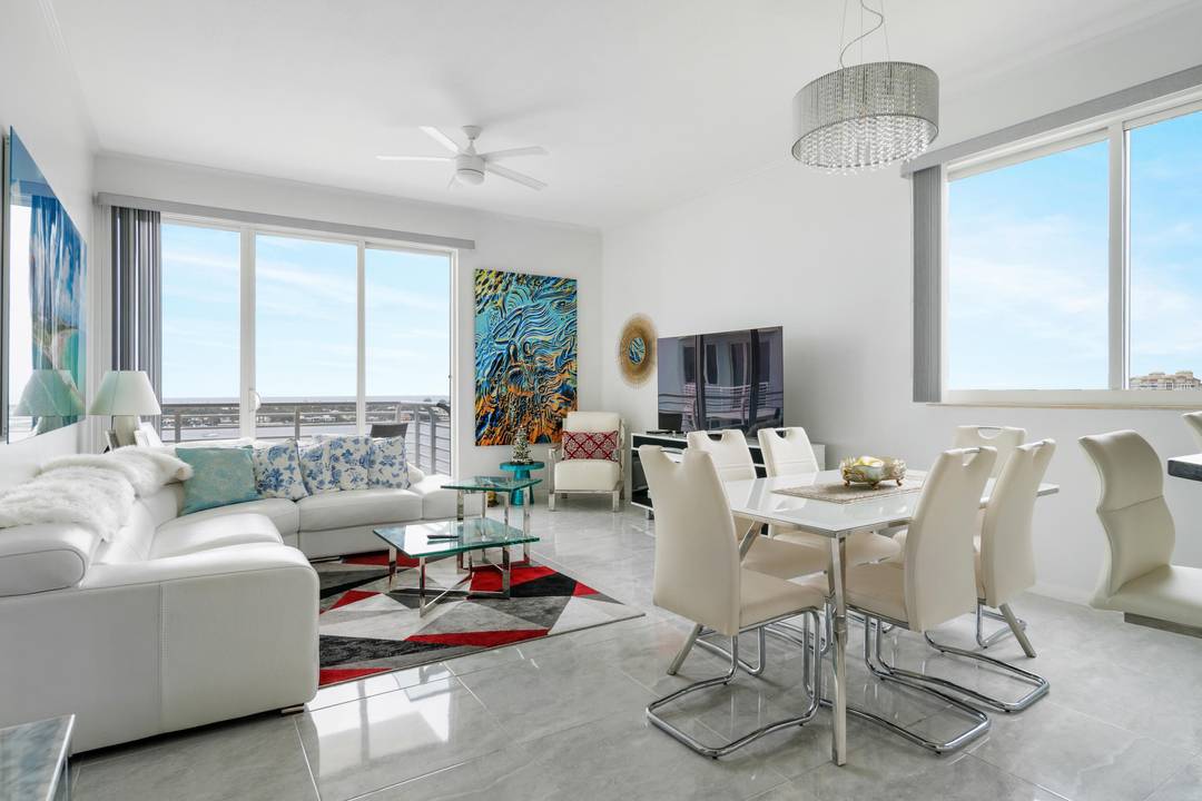 3RD BEDROOM OPENED UP, IDEAL AS AN OFFICE DEN.