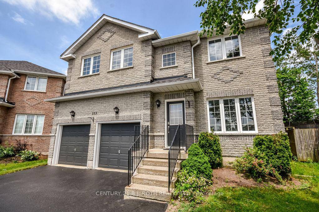 Incredible locale, incredible opportunity to live in one of North Barrie's most coveted neighborhoods, Country Club Estates.
