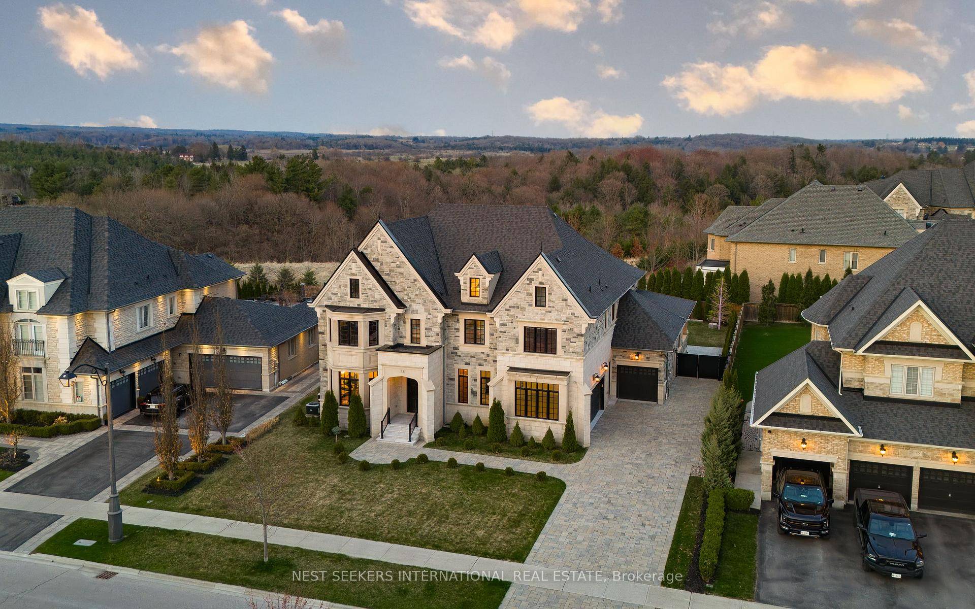 A magnificent amp ; rare landmark property located in Nobleton's most prestigious amp ; sought after area, surrounded by elite estates.