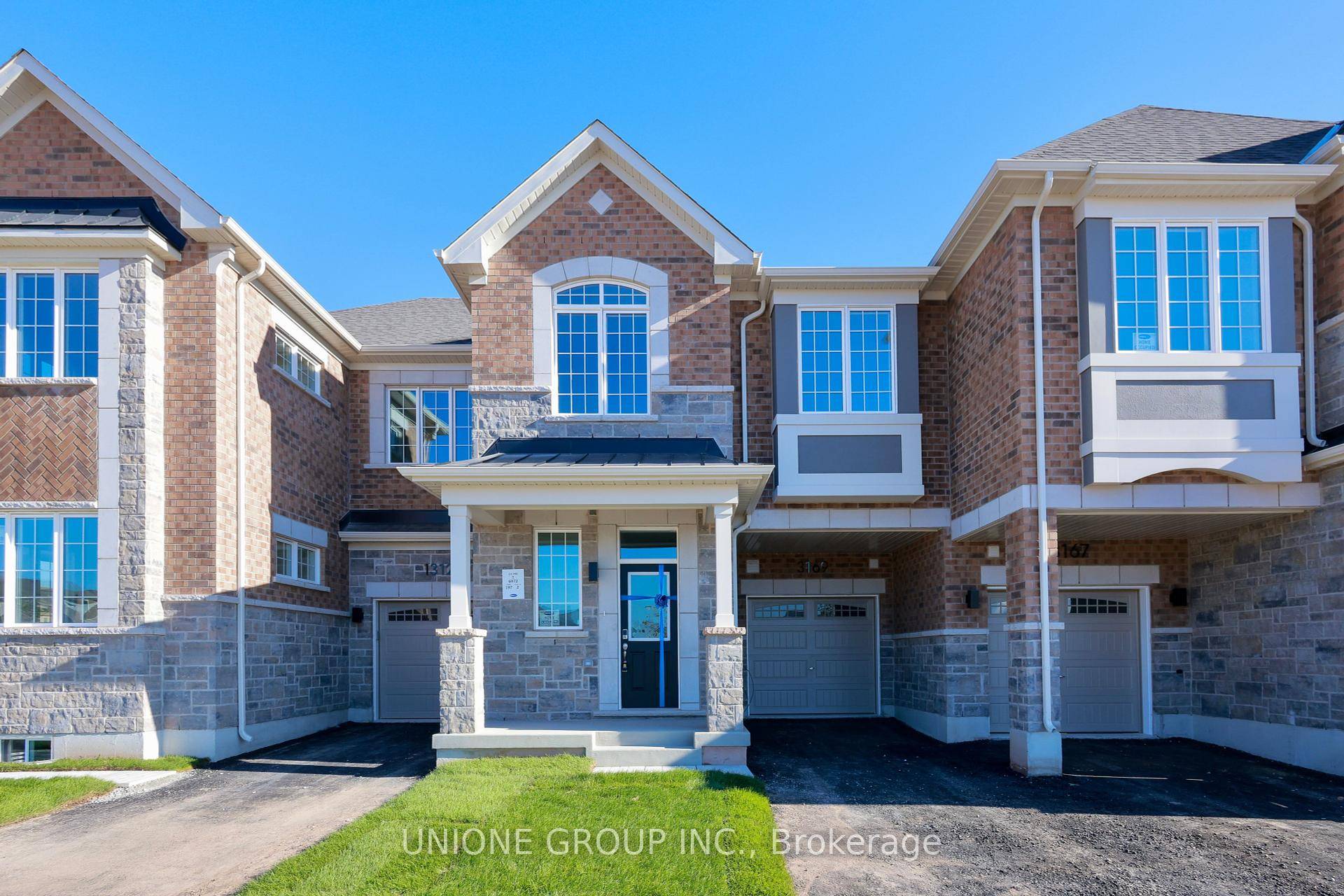 Park View ! Brand New Stunning 4 Bed, 2.