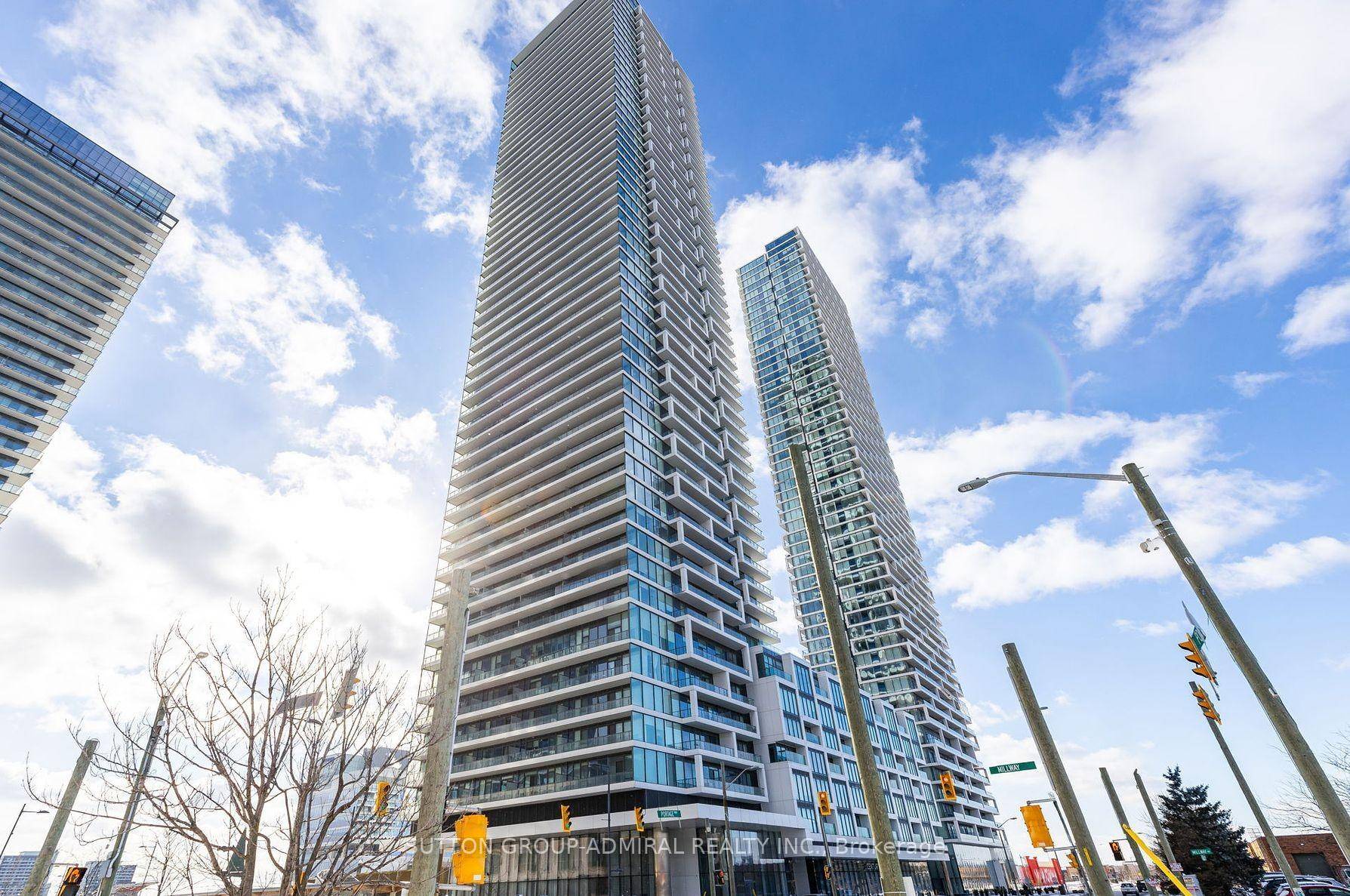 Perfect unit, building, views amp ; location !