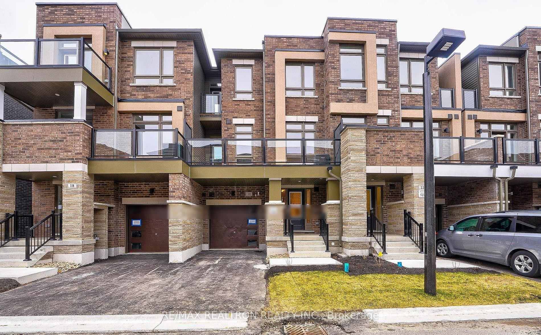 Welcome to this 1 year old 3 bedroom townhouse located in the prestigious community of Richmond Hill, thoughtfully built by award winning Arista Homes.