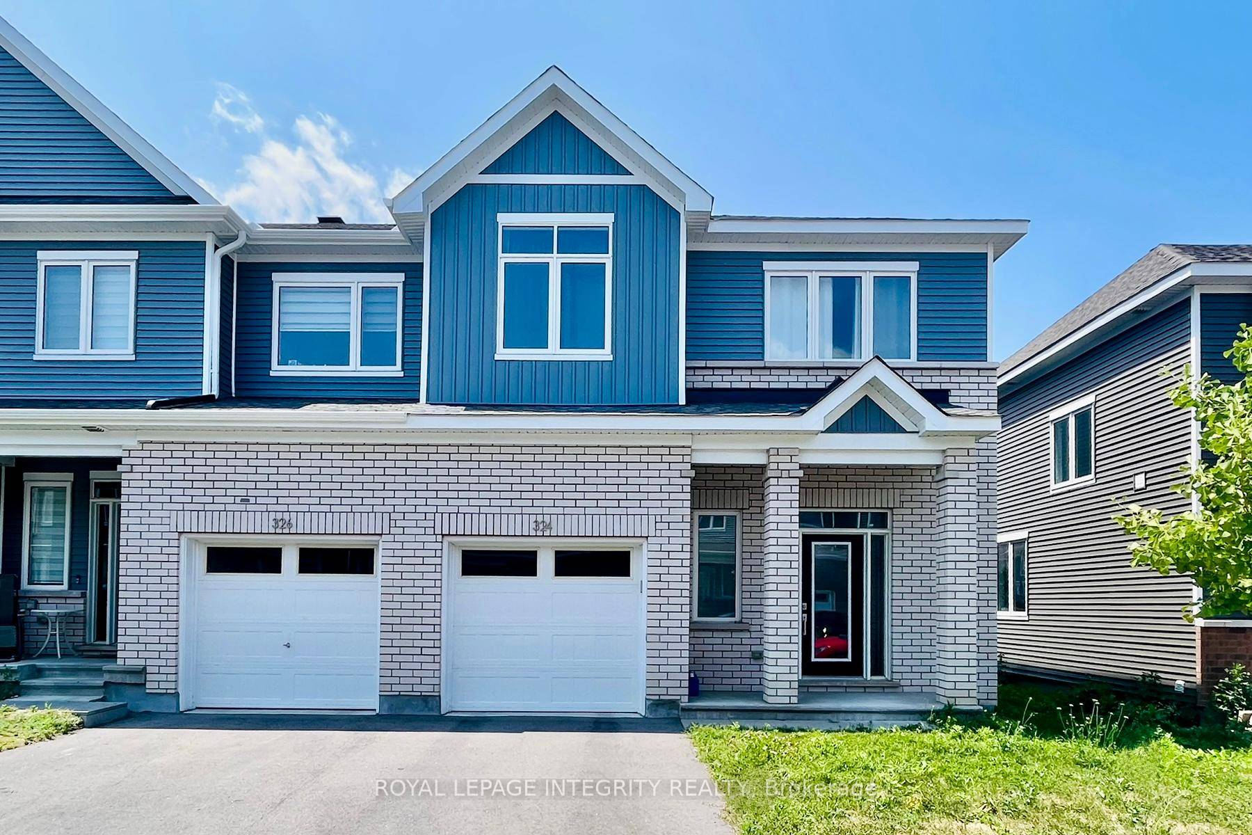 Nestled in the heart of the desirable Half Moon Bay of Barrhaven, get ready to fall in love with this space designed for both relaxation and vibrant living END UNIT ...