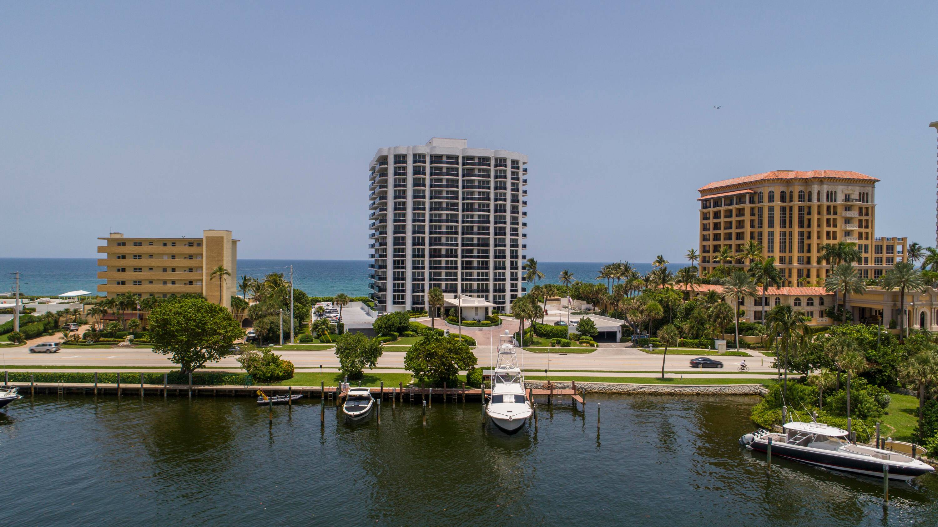 SPECTACULARLY UPDATED 3 BEDROOM 3 BATHROOM AT BERESFORD WITH FOUR LARGE BALCONIES.