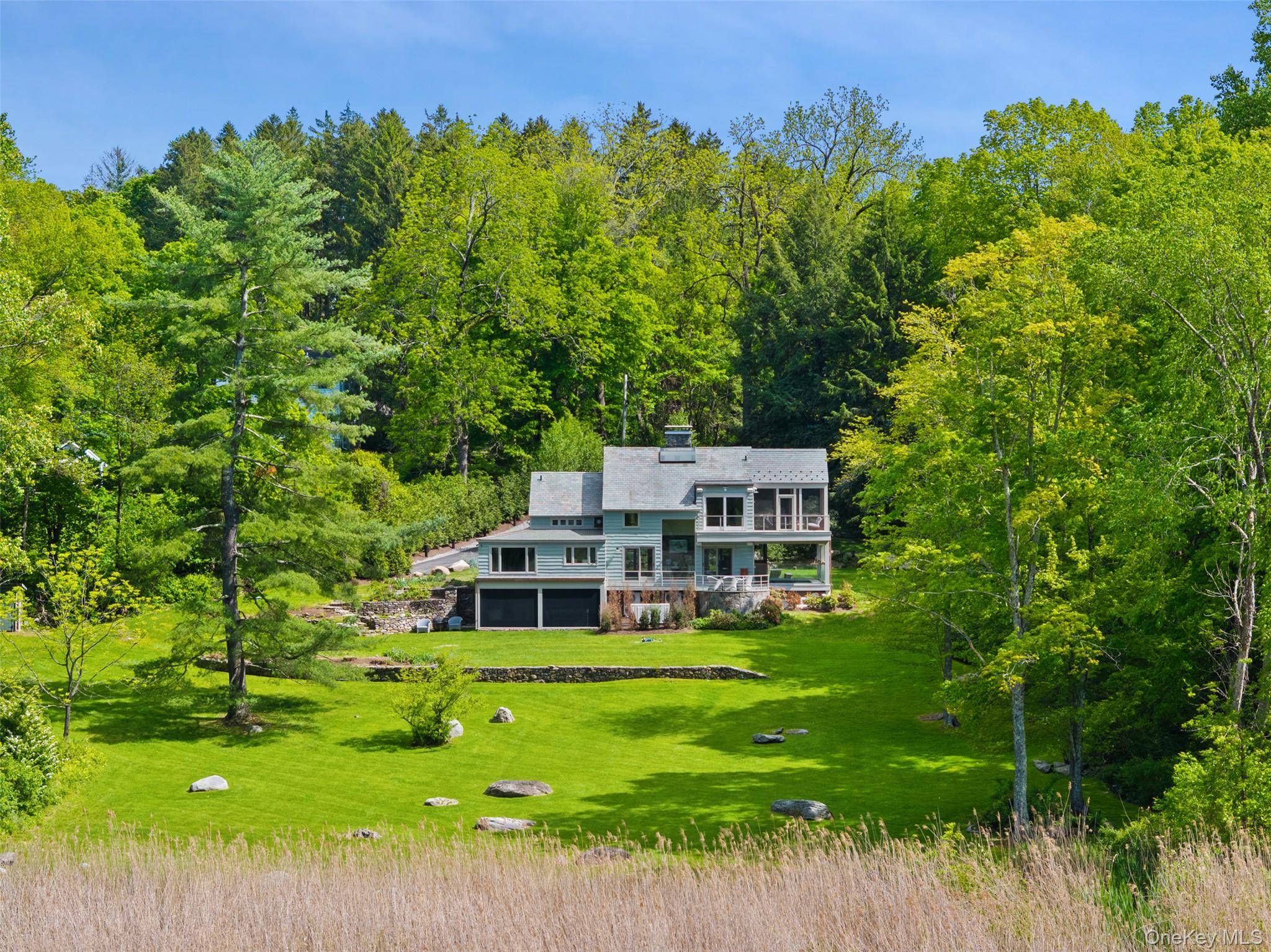 Tamoset. A truly magical setting overlooking a scenic pond.