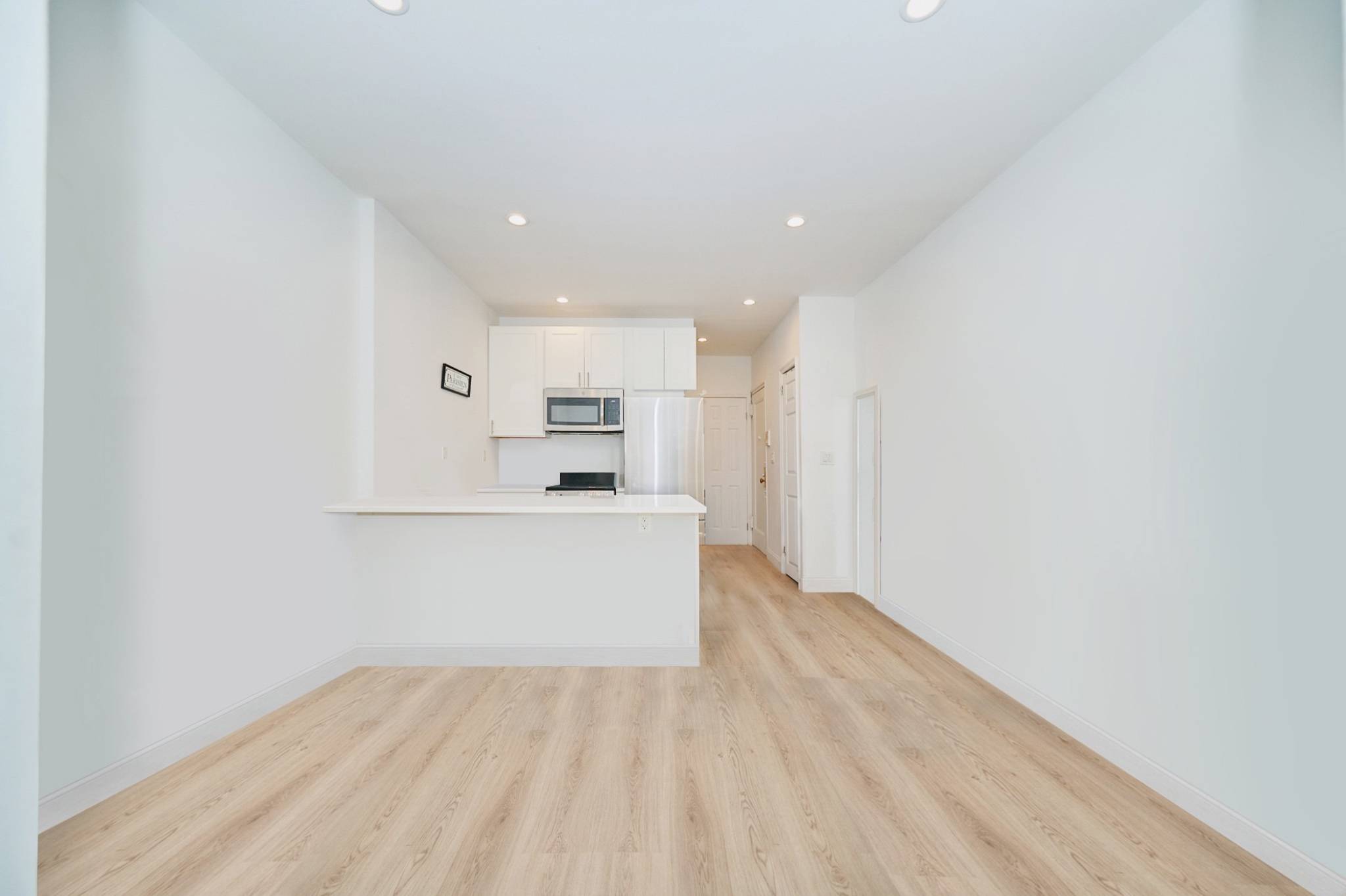 Gorgeous, rent stabilized 1 bedroom apartment located on the Upper East Side.