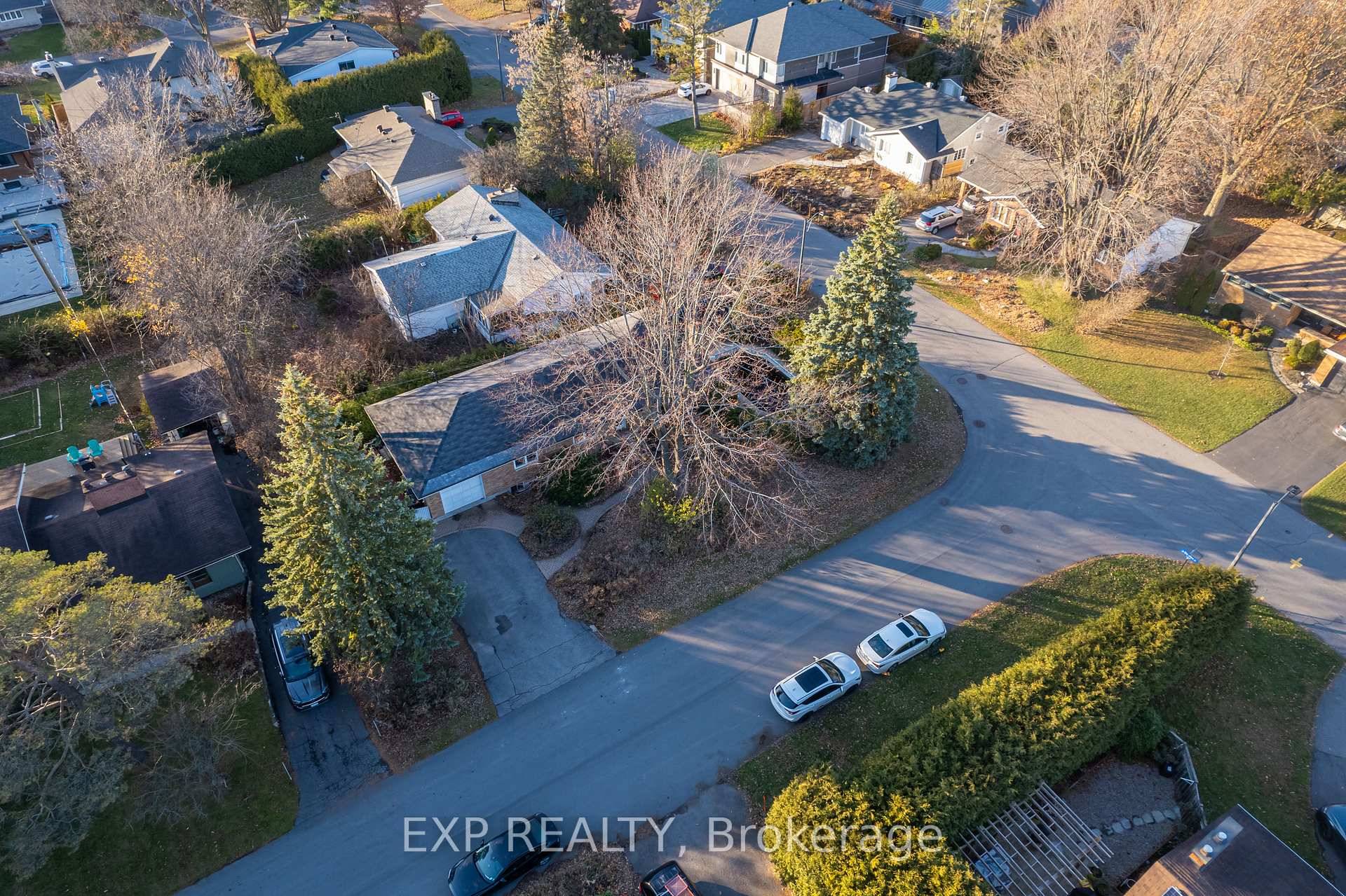 RARE OPPORTUNITY IN PRIME ALTA VISTA LOCATION !