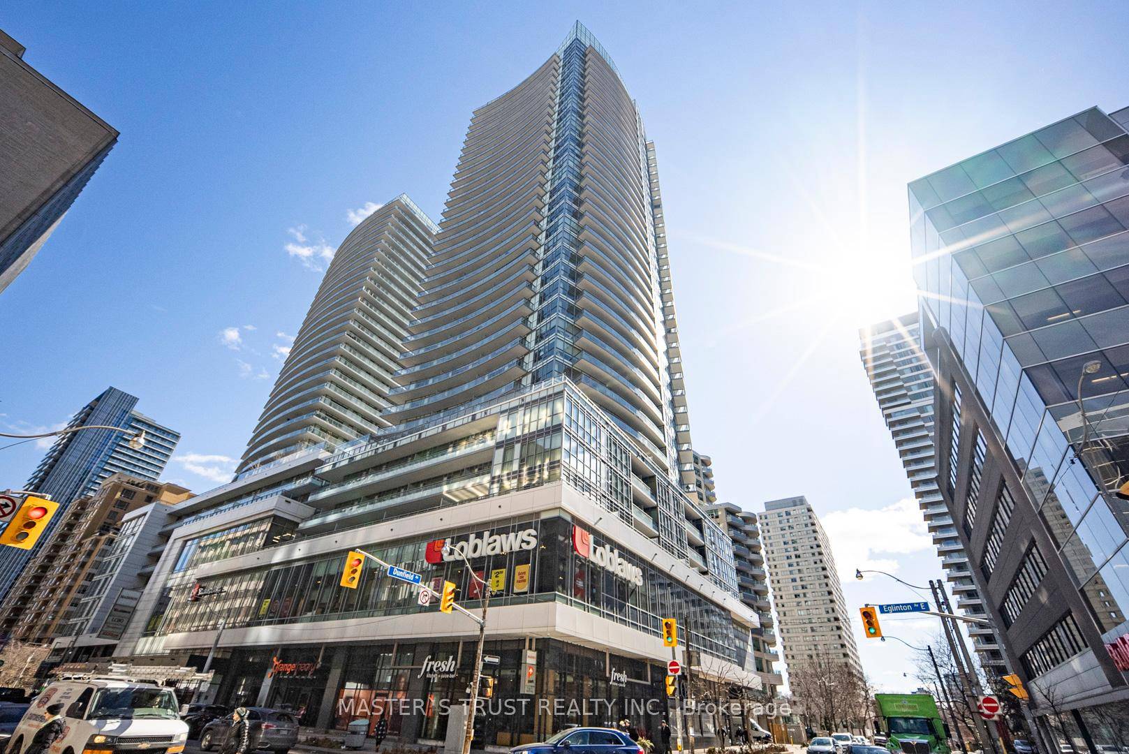 Unobstructed City View W One Bed Den Appro 650 S F 114 S F Terrace In The Heart Of Mid Town Luxury Madison Condo At Yonge amp ; Eglinton !