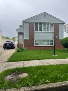 Seaview Village, Flatland's 7th Street Rare 2 Family Waxman Split Level Home Welcome to one of the most desirable, fully detached homes in Seaview Village, located on the prestigious, tree ...