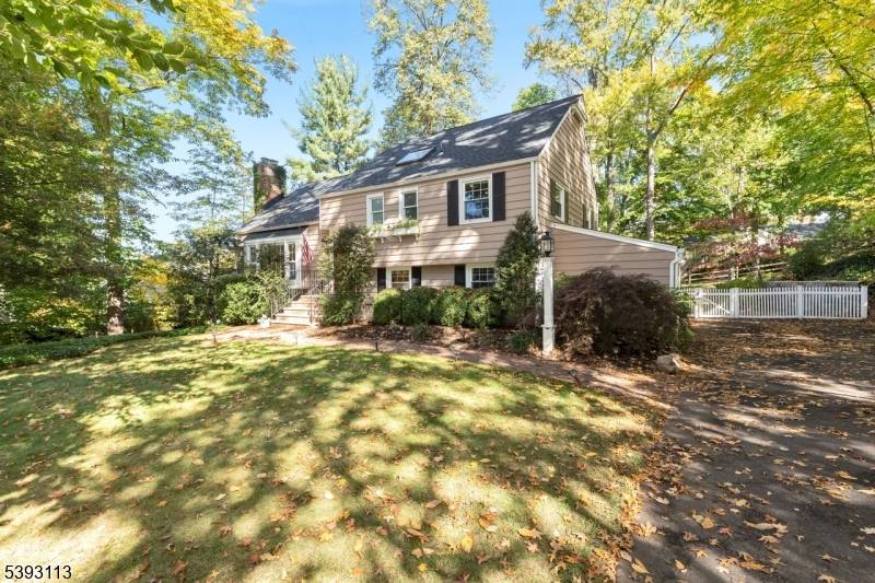 Charming split level home located in the desirable Convent Station section of Morris Township.