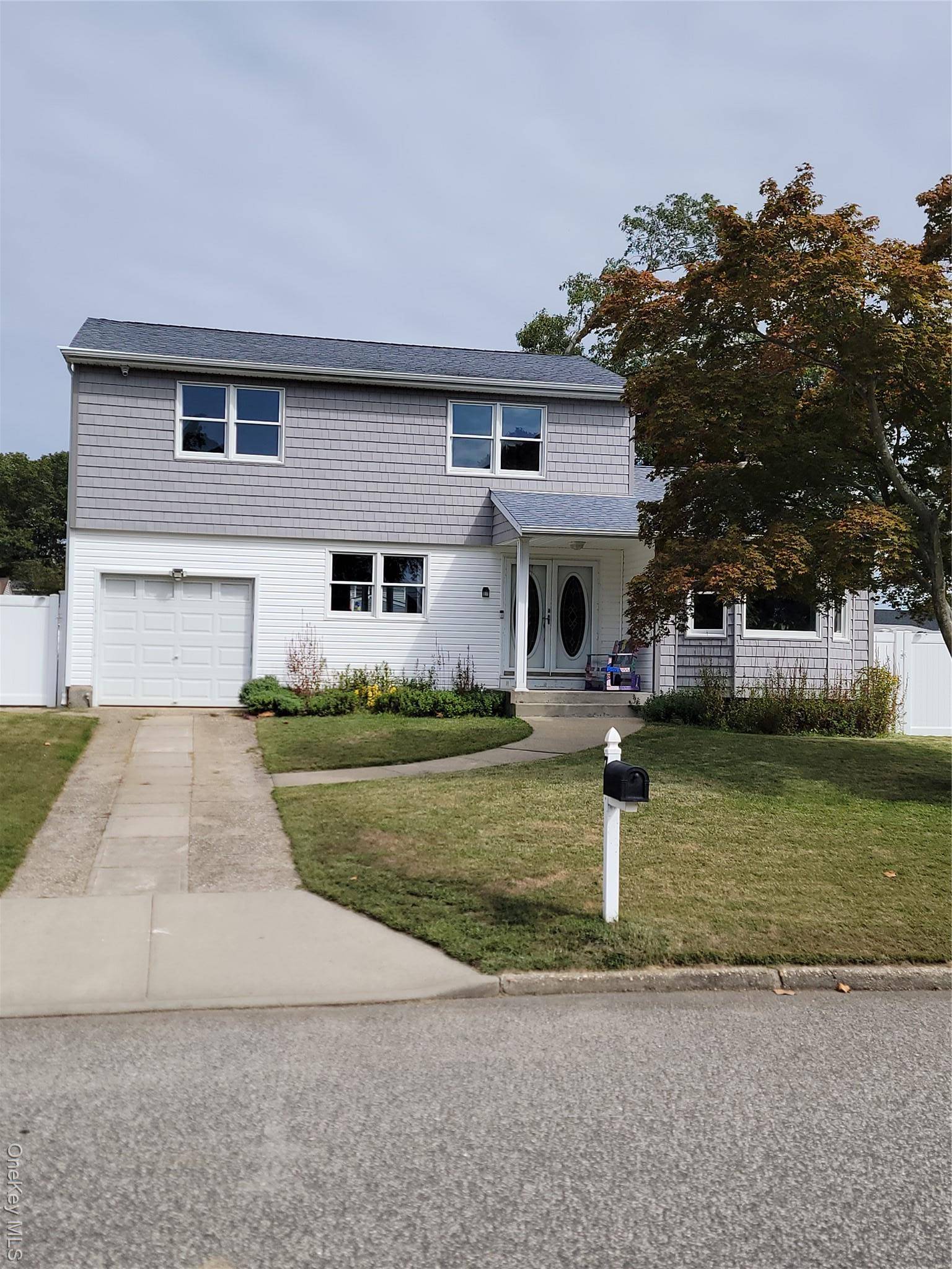 Welcome to this spacious 4 bedroom, 2.
