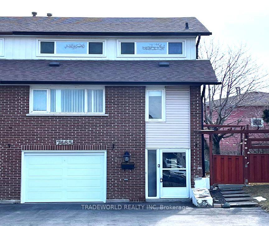 Good Neighbourhood Ready to Move In Condition Very Spacious Living, Dining amp ; Bedrooms Closed to Humber College, Primary School, Hwy 427, 407 amp ; Other Amenities Potential Dining Room ...