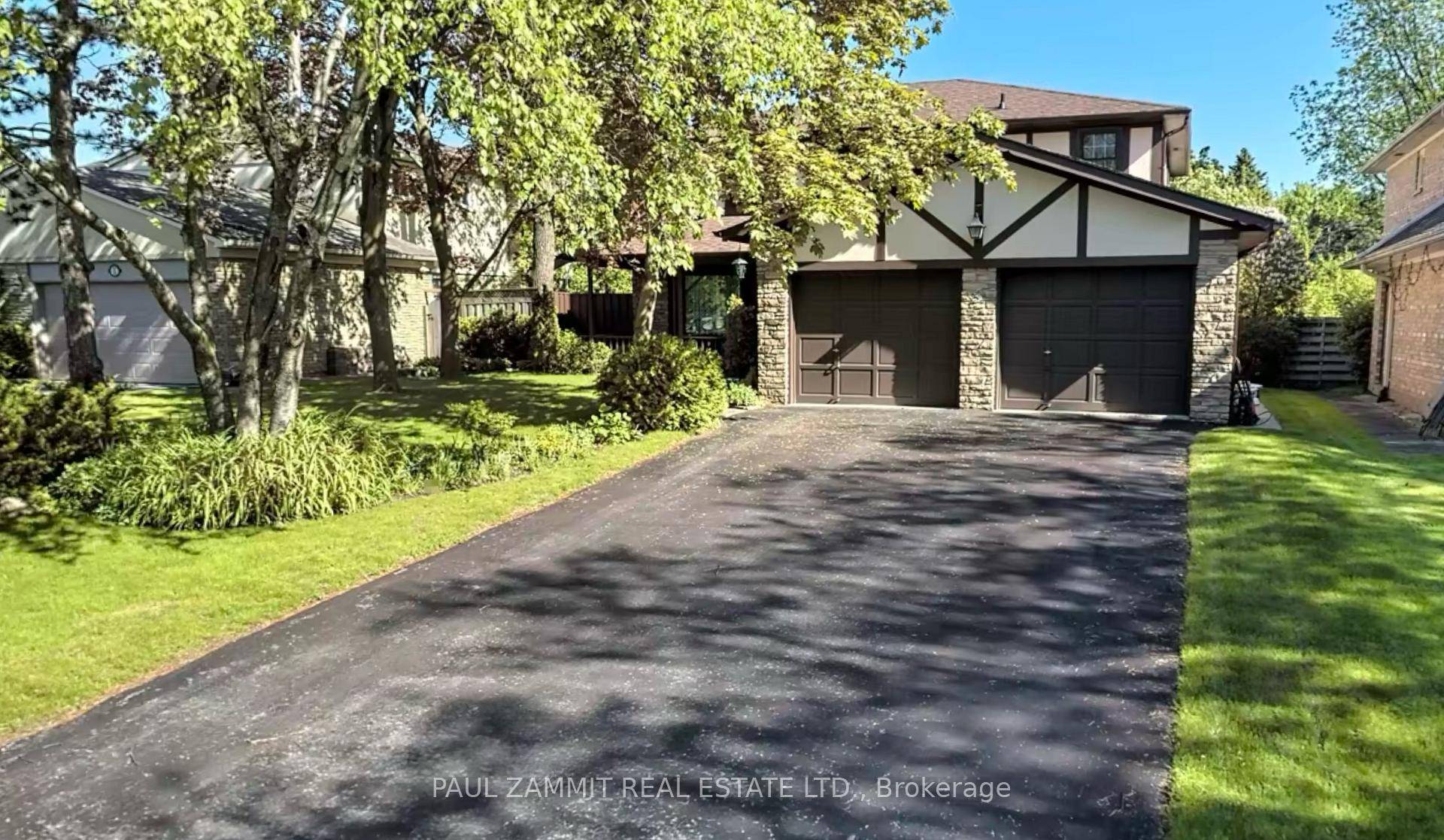 House is Virtually Staged This 5 Bedroom Home has a resort like setting with south rear yard, inground pool and gate access to greenspace ravine and the don river bike ...