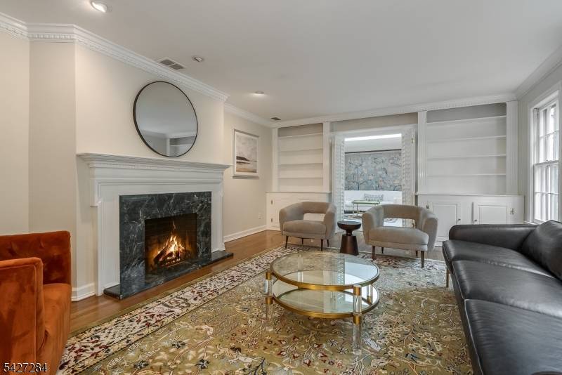 Set on a quiet cul de sac in the coveted Washington Valley section of Morris Township, this beautiful residence offers the perfect balance of privacy, scale and proximity to downtown ...