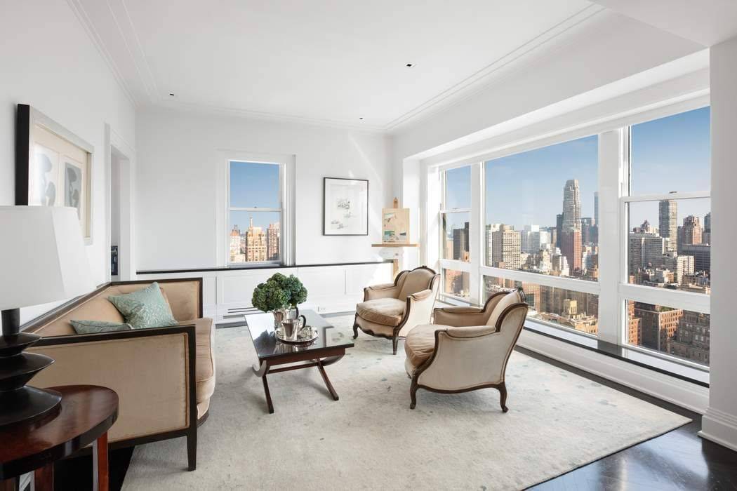 The quintessential Manhattan penthouse is a splendid duplex atop the iconic Carlyle Hotel.