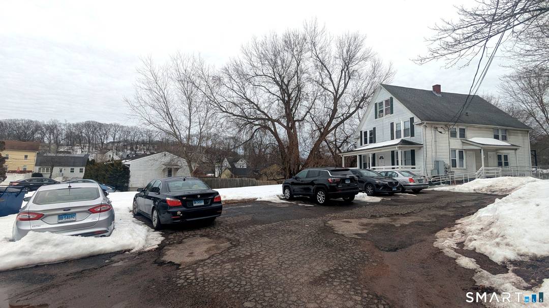 A 6 unit multifamily offering strong in place income plus immediate upside through lease up.