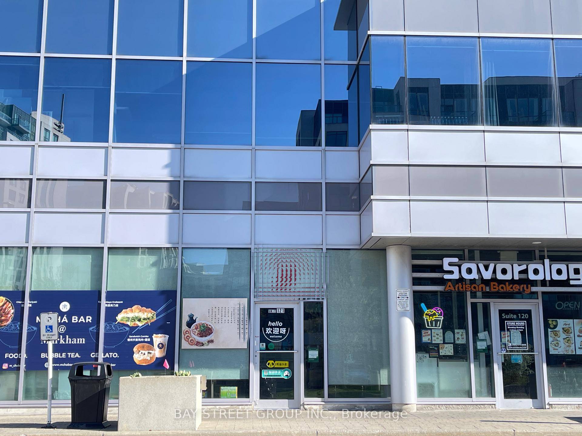 Turnkey Restaurant for Sale in Prime Plaza LocationWell maintained and profitable restaurant located in a busy commercial plaza with high foot traffic.
