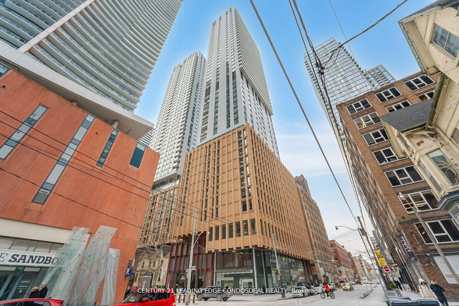 Experience upscale urban living at 28 Widmer St, Unit 4929, a brand new, sophisticated three bedroom condo situated in the core of downtown Toronto.
