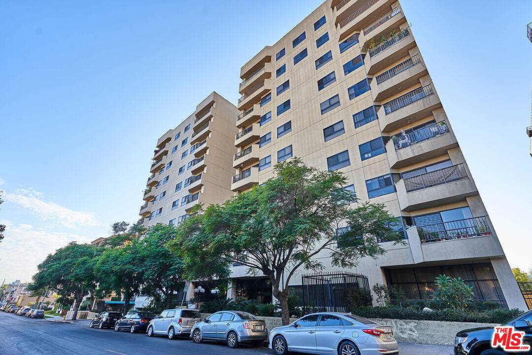 727 S Ardmore Ave 2BR Hancock Park La