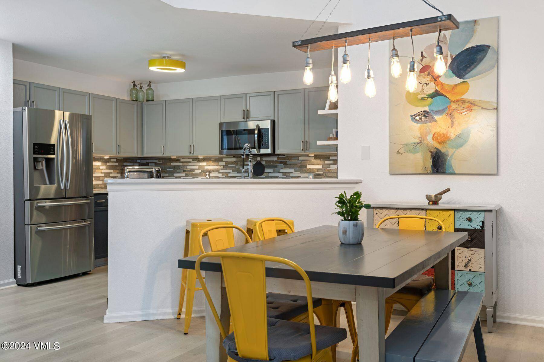 This updated top floor condominium in the Village at Brett Ranch has 3 bedrooms and 3 bathrooms, a 1 car garage, vaulted ceilings and a south facing deck with views ...