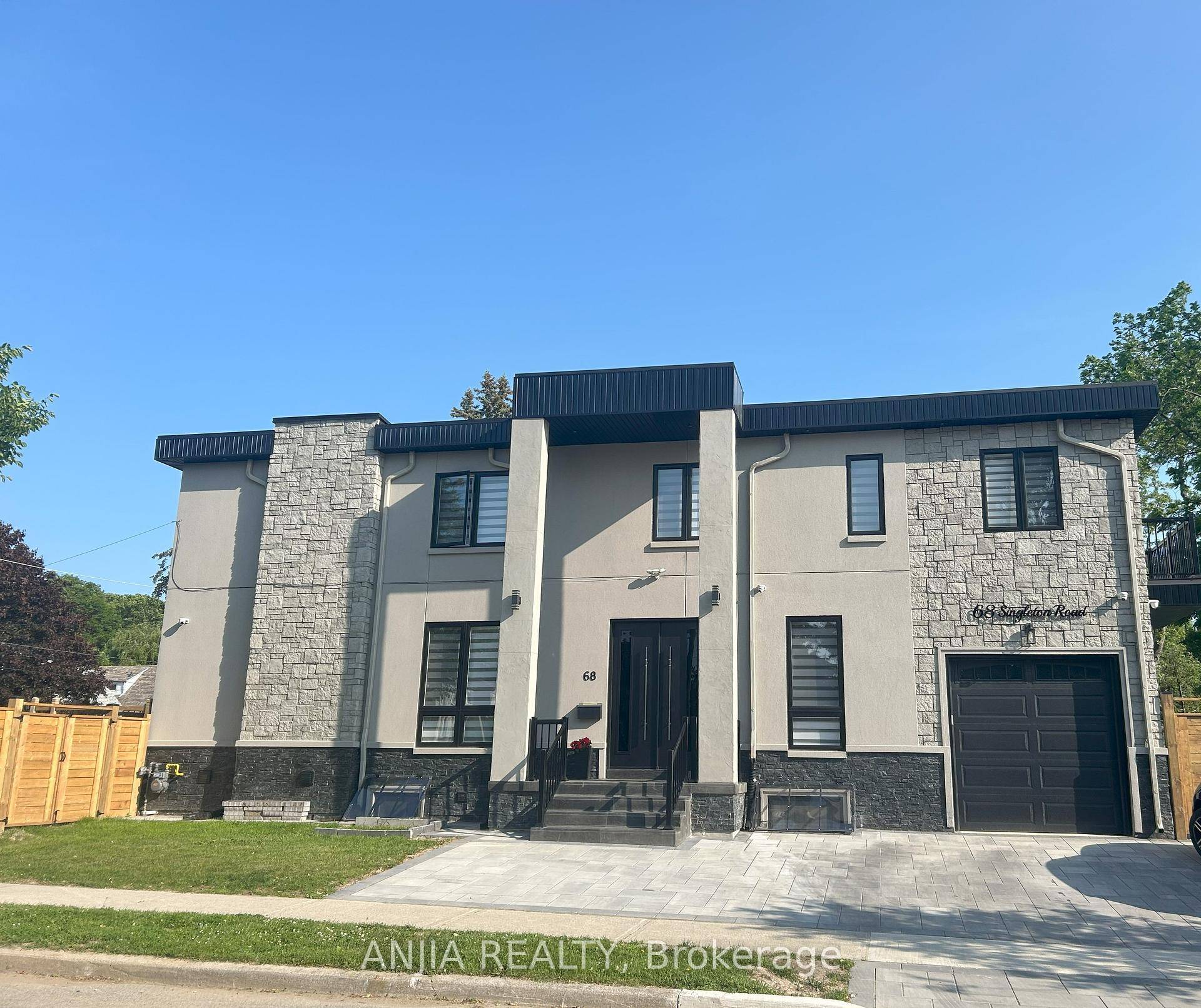 New renovated 3 bedroom basement apartment in Scarborough !