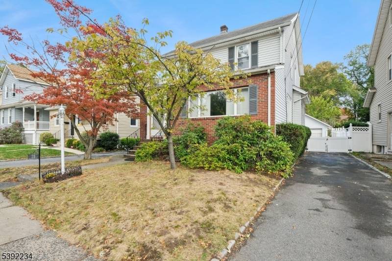 An exceptional opportunity to transform this classic 3 bedroom, 1.