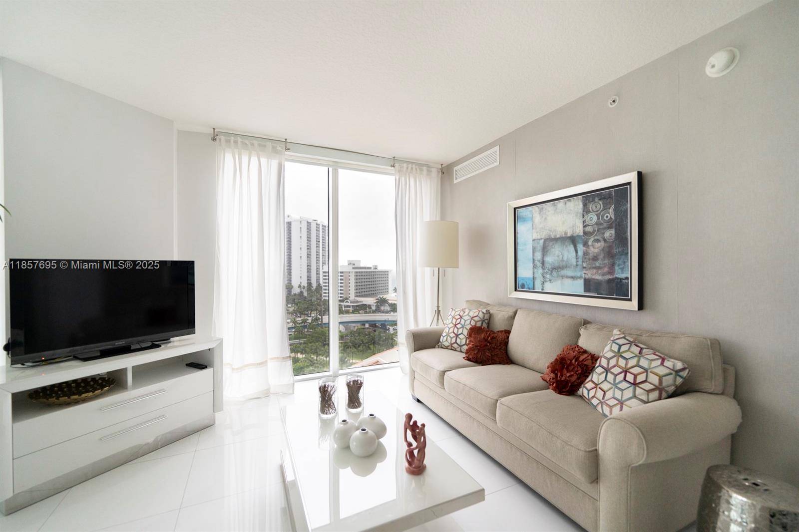 Luxury Furnished 3BR 2BA in Sunny Isles Beach !