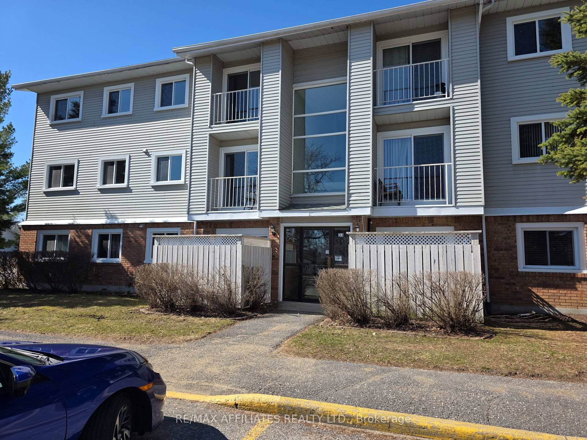 Welcome to this bright and freshly updated 2 bedroom, 1 bath condo in the heart of Smiths Falls.