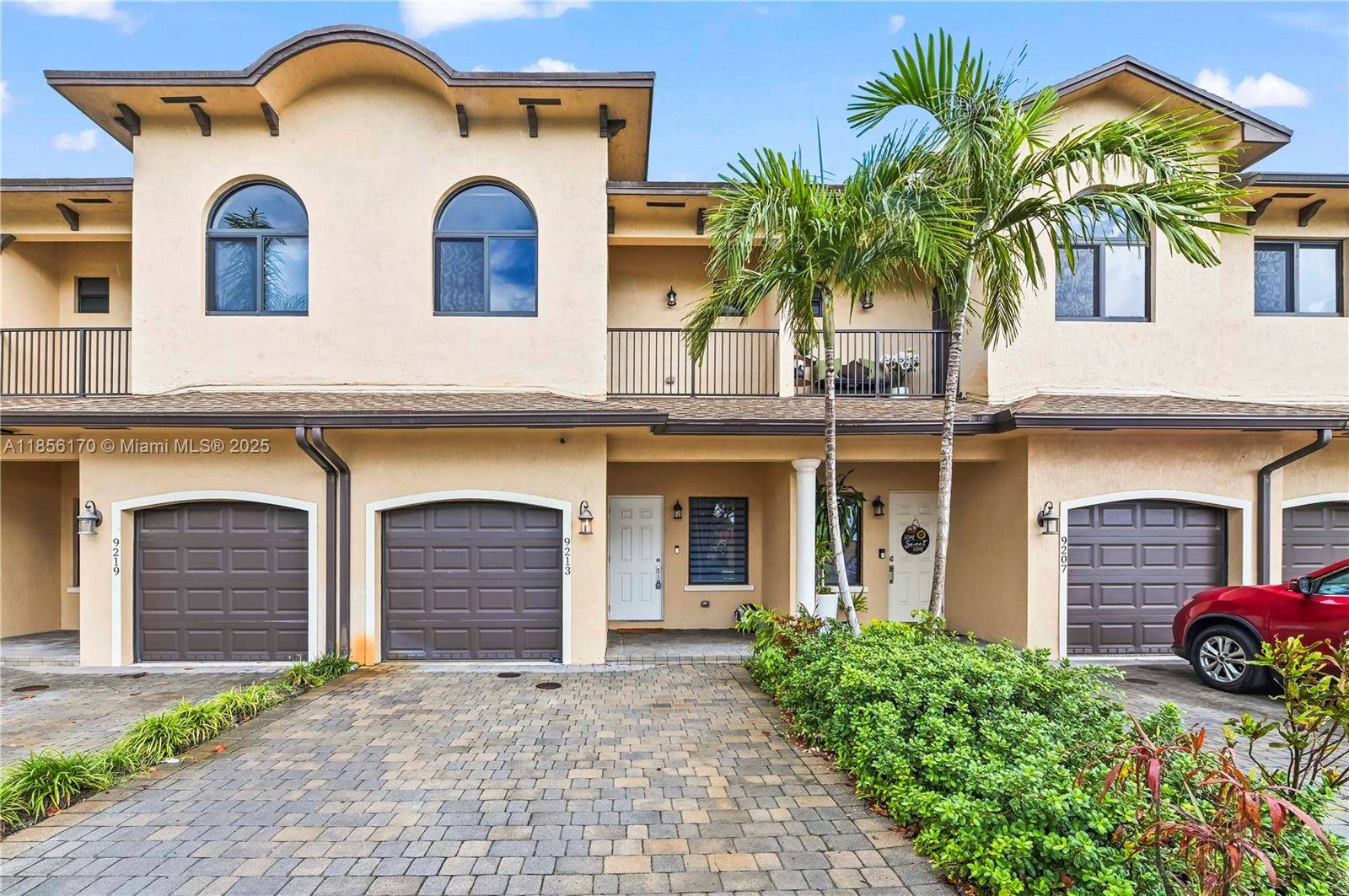 Welcome to Deer Lake where 2020 construction meets modern style in the heart of Pembroke Pines.