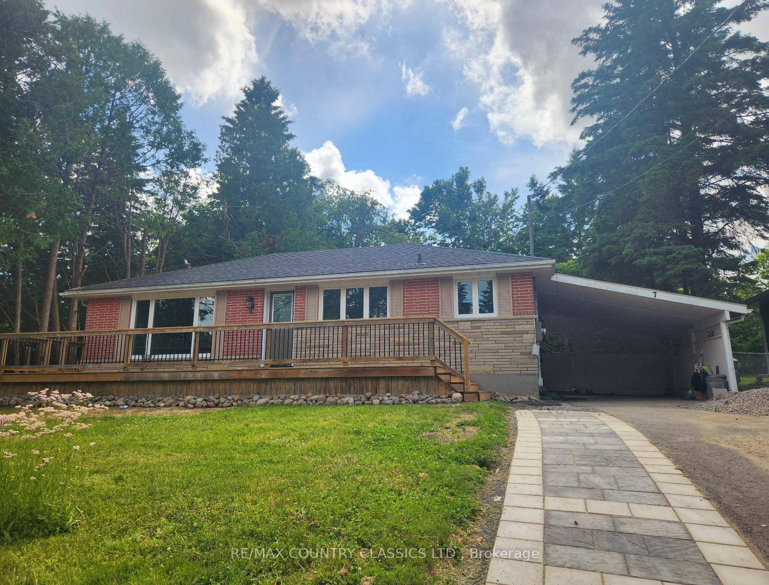 LOOKING TO RENT IN THE WEST END OF PETERBOROUGH ?
