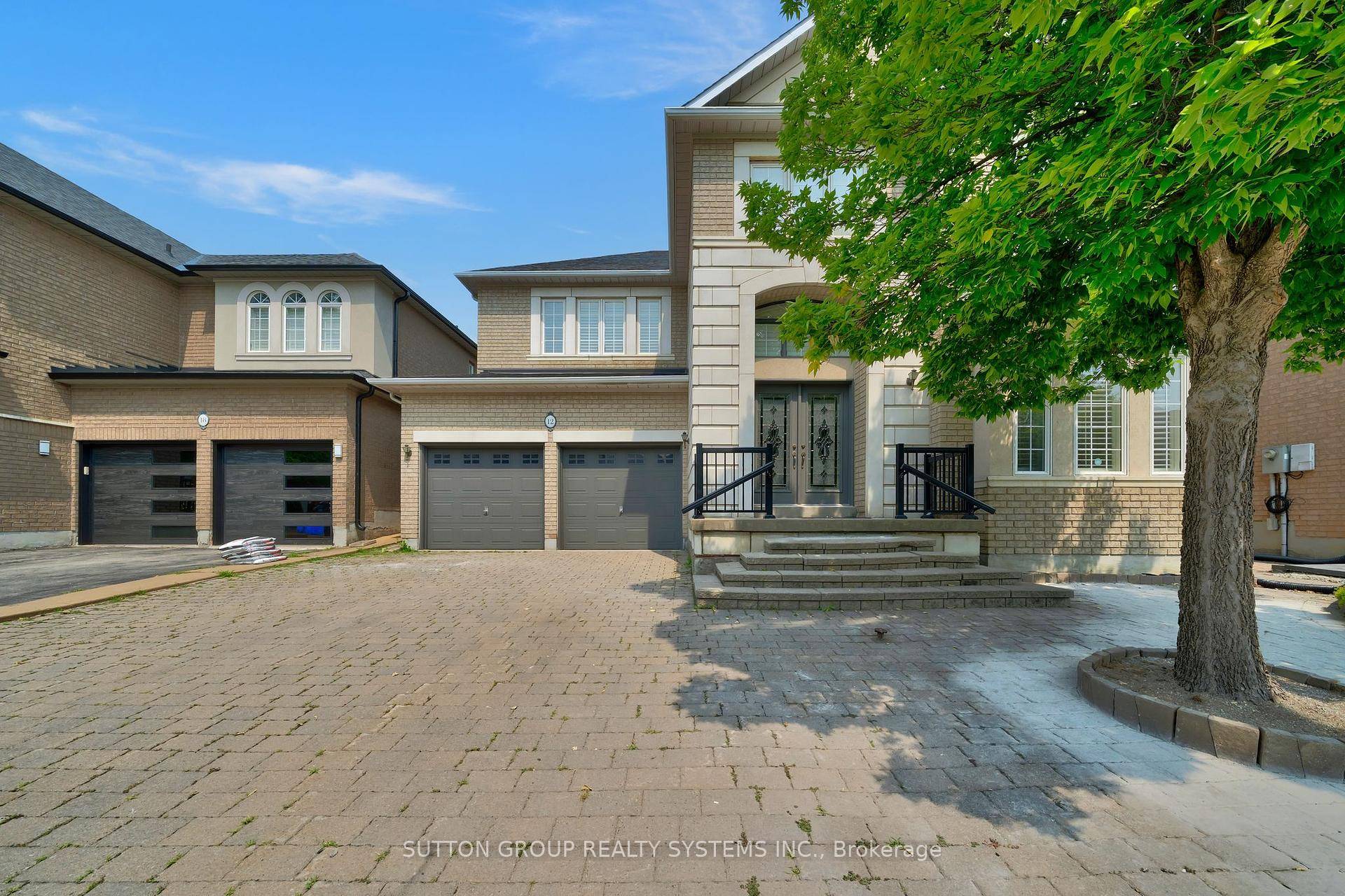 Welcome to 12 St Urbain Drive an exceptional 4 bedroom, 5 bathroom home offering over 3, 000 sq ft of thoughtfully designed living space in the heart of Vellore Village.