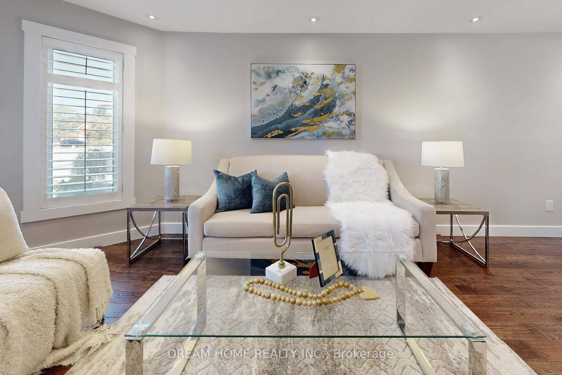 Welcome to 47 Venetian Crescent, a Rare and Exquisite Custom Masterpiece !