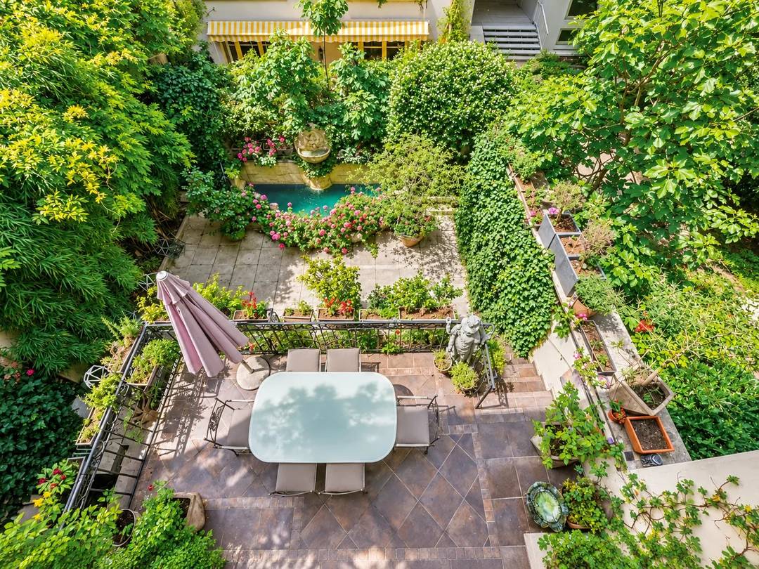 VICTOR HUGO – LAMARTINE SQUARE | TOWNHOUSE – GARDEN – SWIMMING POOL – ROOFTOP