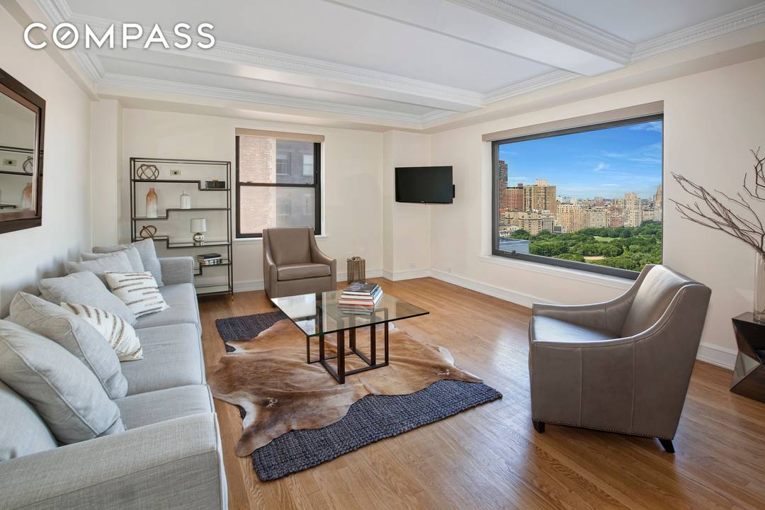 Central Park unfolds at your feet in this exceptional one bedroom, one bathroom condominium featuring a spacious layout and breathtaking park views at the Essex House, one of New York ...