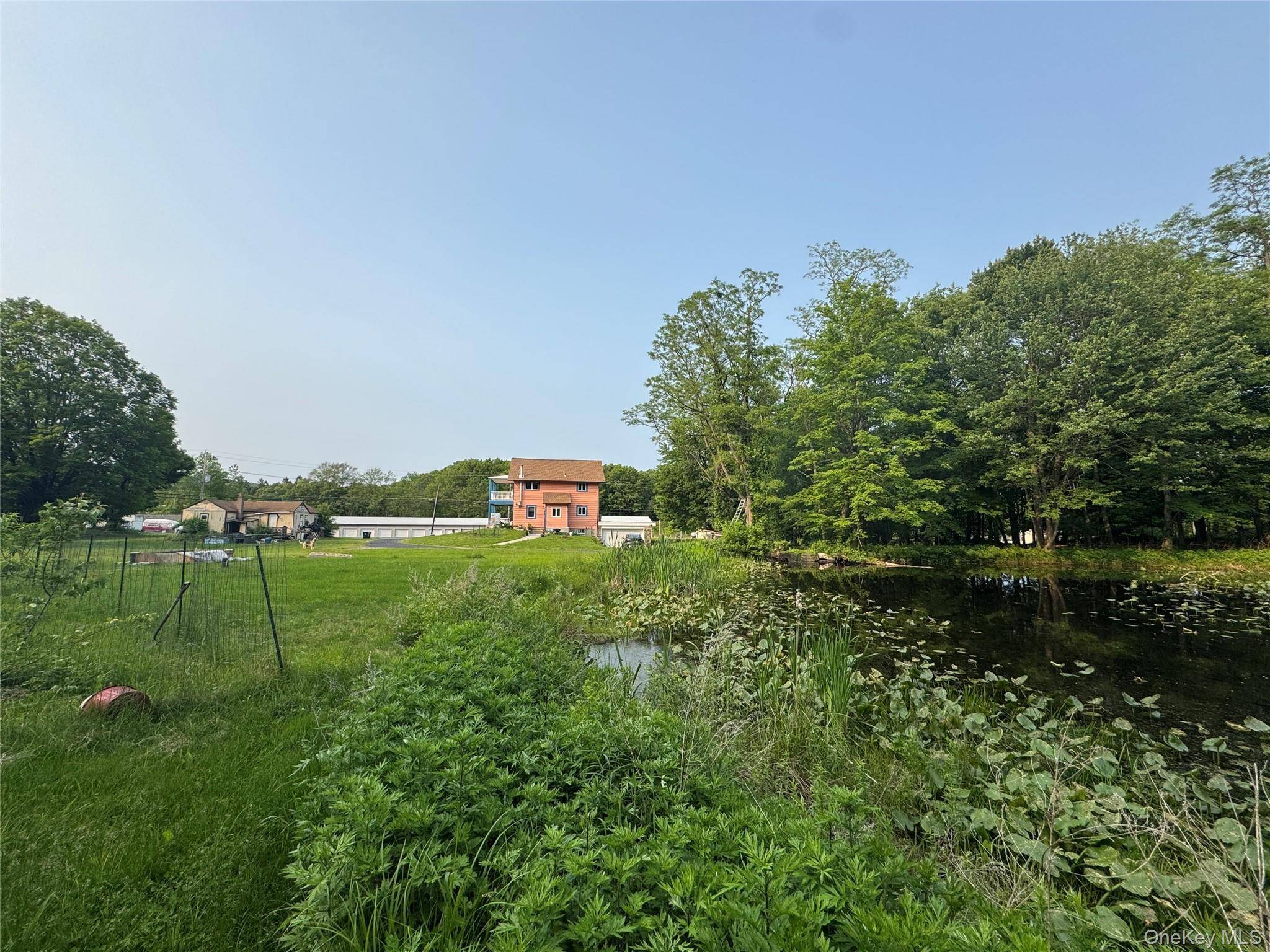 Exceptional 11. 4 Acre Multi Residence Estate Near Otisville Train Station Discover a truly unique opportunity with this expansive 11.