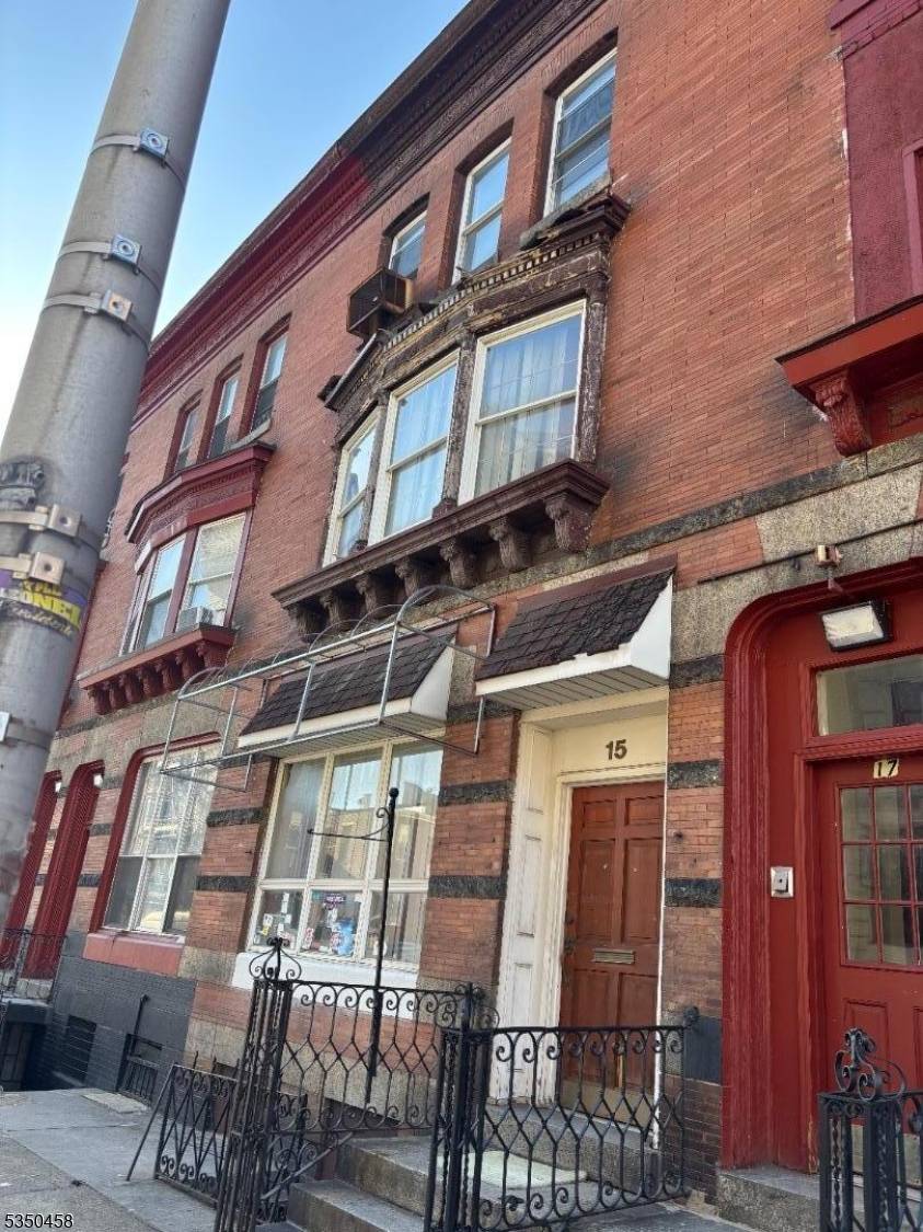 Attention Investors DON'T MISS THIS GREAT OPPORTUNITY in GROWING Business District in Paterson, NJ.