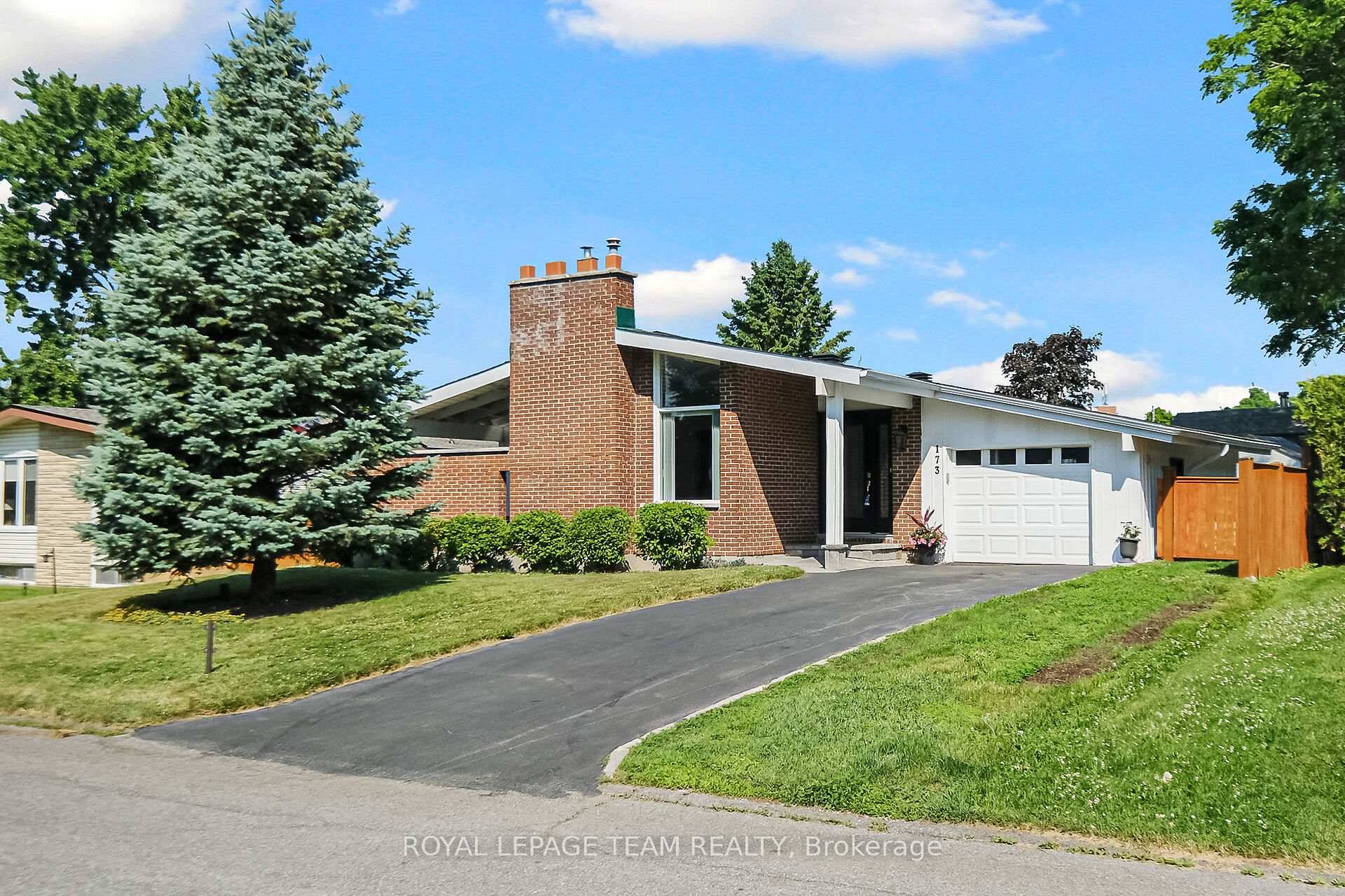 Welcome to 173 Banning A Stylish, Updated Bungalow in a Prime Family Friendly neighbourhood in Central Kanata, old Glen Cairn.