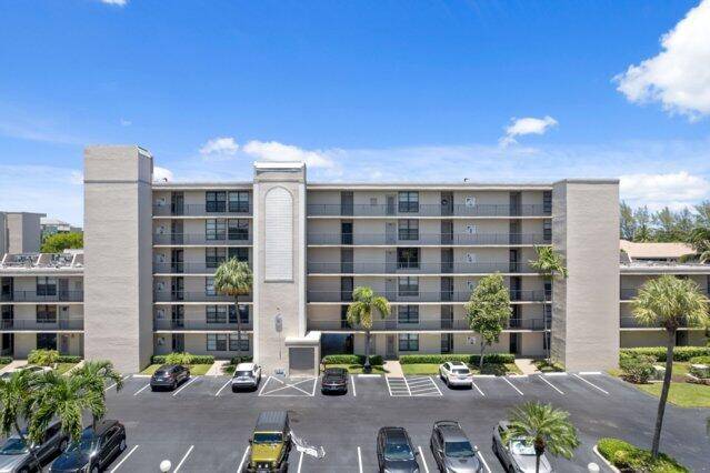 Incredible opportunity in Boca Bayou !
