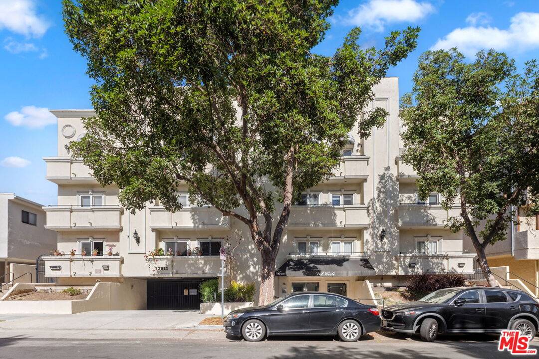 12011   Goshen Ave 2BR Brentwood La