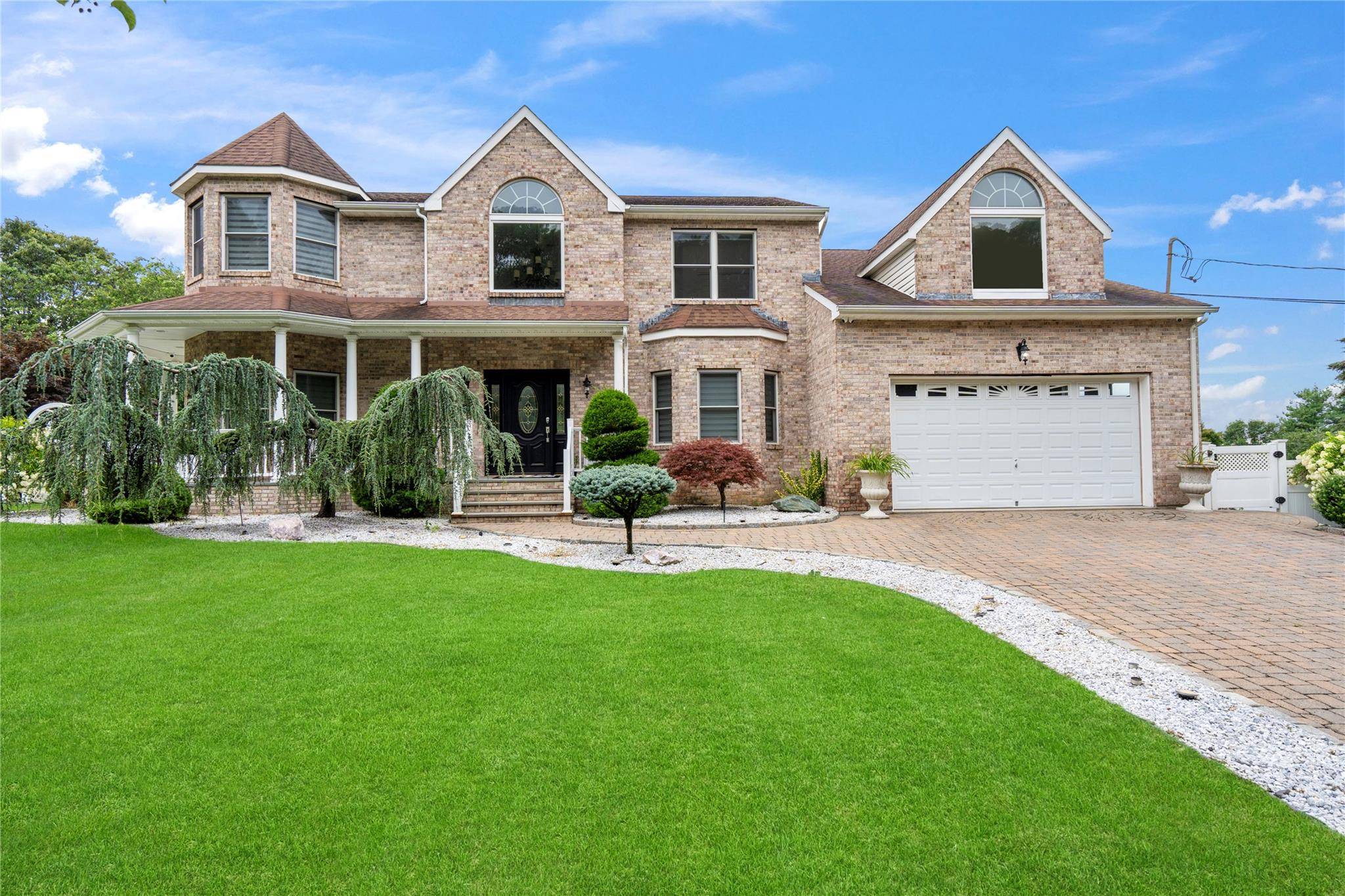 Spacious and inviting Victorian featuring 7 bedrooms and 3.