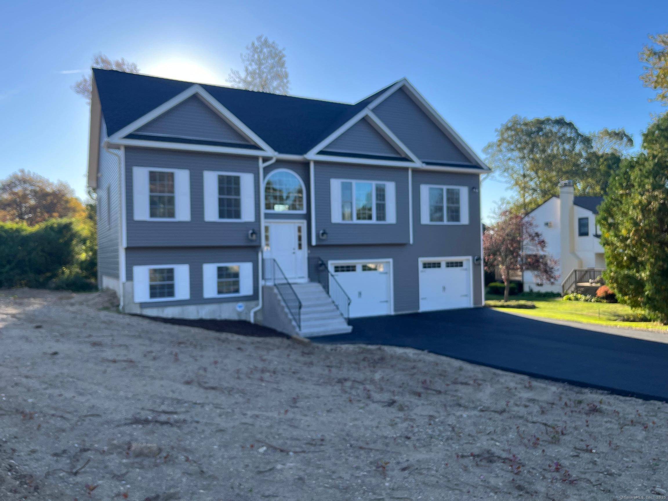 BRAND NEW OVERSIZED RAISED RANCH WITH ALL THE BELLS WHISTLES THIS OPEN FLOOR PLAN HOME FEATURES A KITCHEN WITH CENTER ISLAND, GRANITE TOPS, STAINLESS STEEL APPLS CATHERDRAL CEILING FORMAL DINING ...