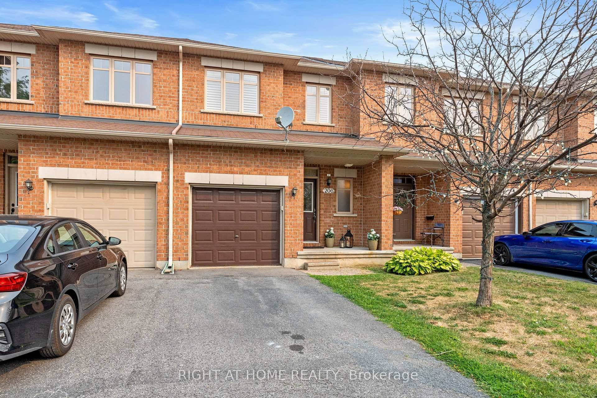 Welcome to 206 Calaveras Avenue, a well loved Richcraft townhome that's ready to welcome its next chapter.