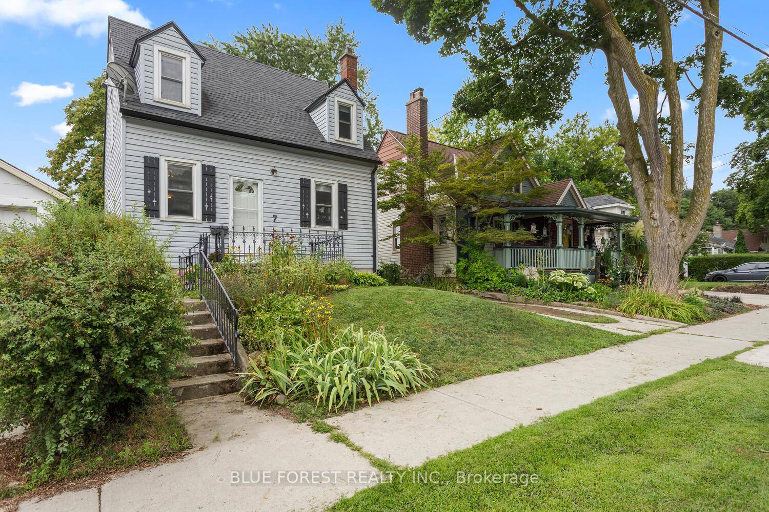 If you have been searching for charm amp ; character, with a budget in mind, welcome to 7 Balmoral Ave, located in the Carling Heights neighbourhood, literally a stone's throw ...