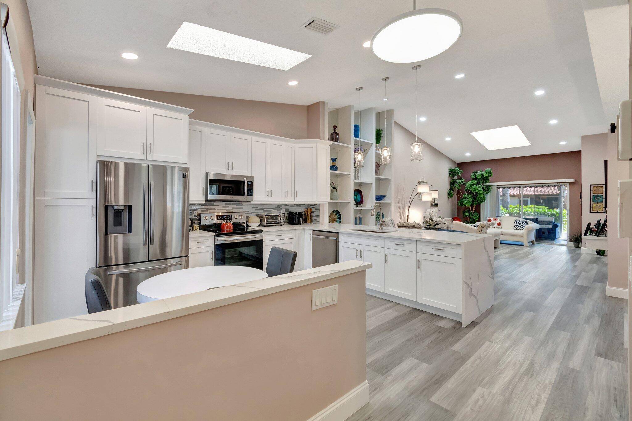 HUNTINGTON POINTE SUPER ACTIVE ADULT COMMUNITY.