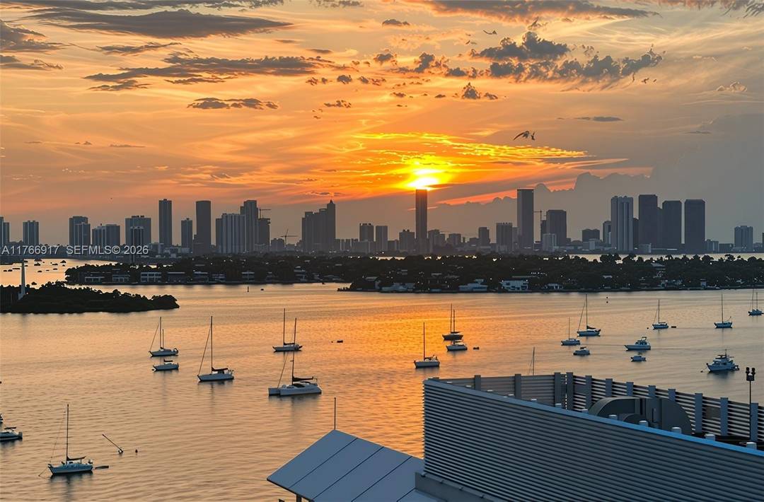 MID CENTURY MINIMALIST INTERIORS BY AUSTIN HARRELSON WITH STUNNING SUNSET VIEWS OVER THE BAY amp ; CITY SKYLINE FROM THIS SPRAWLING 5 BEDROOM RESIDENCE AT MONAD TERRACE BY AWARD WINNING ...