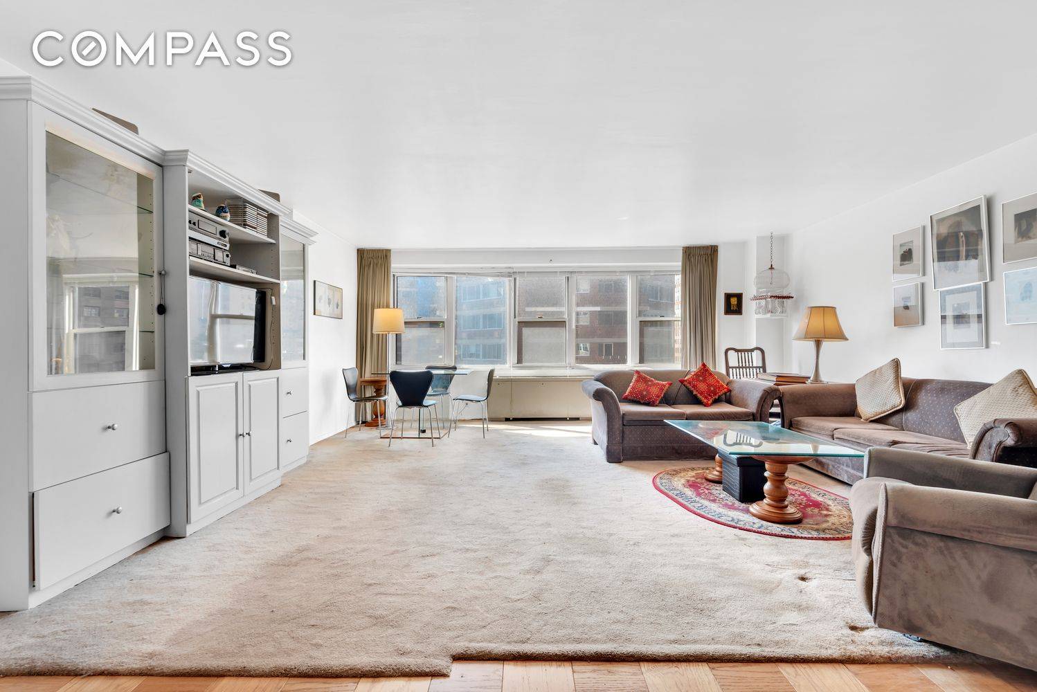 What are New Yorkers looking for today in an apartment a large space, a home office, private outdoor space, the ability to have an in unit washer dryer ?
