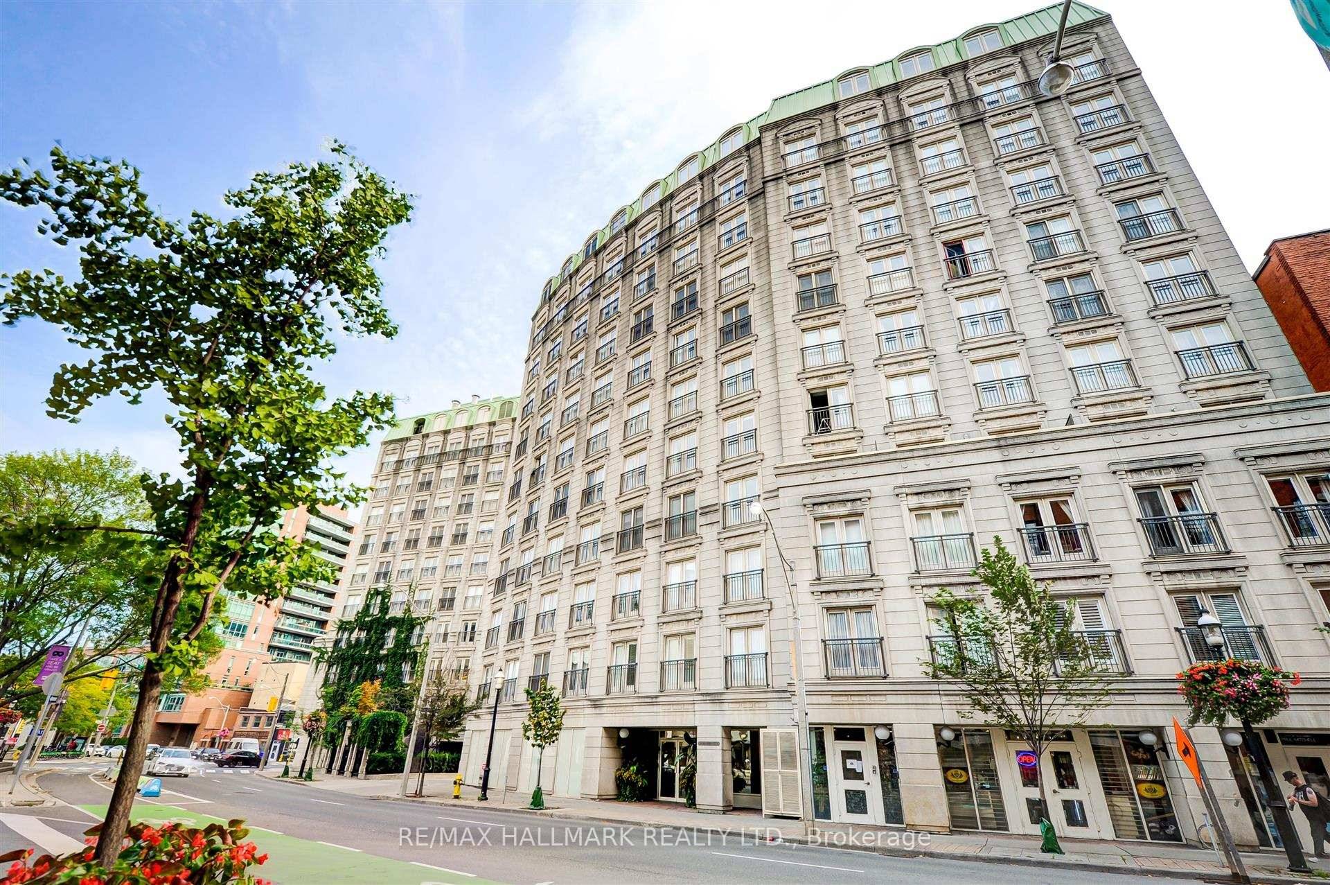 Come home to French Quarters II, a boutique mid rise in the heart of downtown.