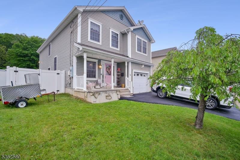 Versatile Raised Ranch with Updated Interiors, Private Pool Prime Dover Location.