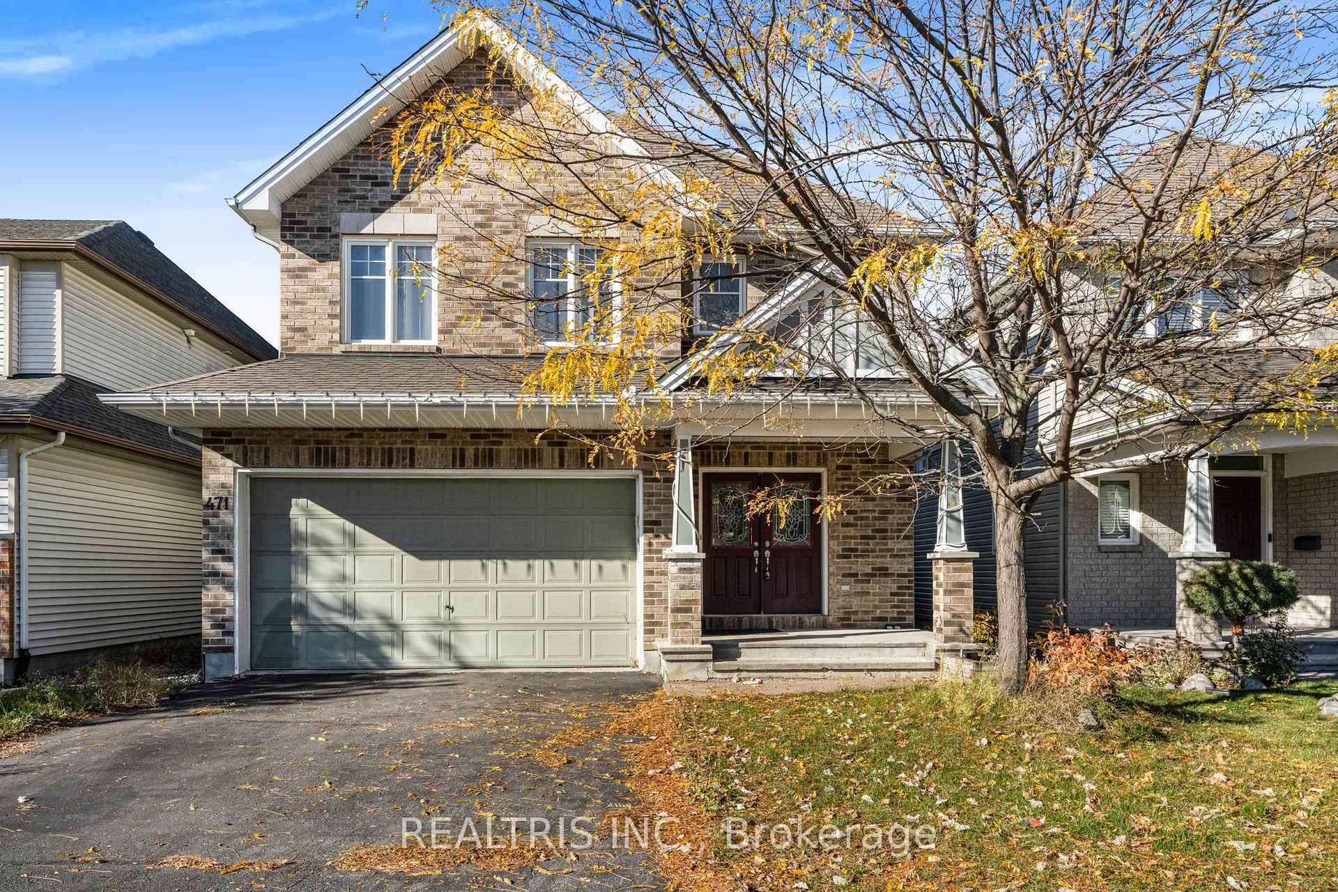 Beautifully maintained 4 bedroom, 3 bathroom detached home available for lease in the desirable Findlay Creek community.
